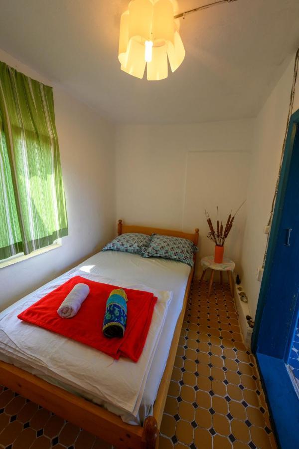 Danube Delta Hostel Homestay & Camping Sulina Exterior photo